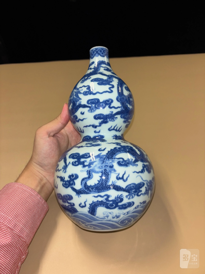 清嘉庆 青花九龙呈瑞大吉葫芦瓶 - 图4